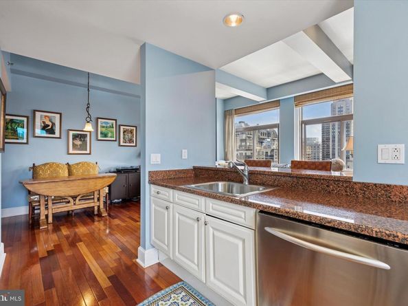 1500 Chestnut Street 18A, Philadelphia PA 19102