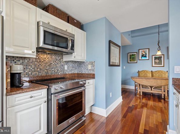1500 Chestnut Street 18A, Philadelphia PA 19102