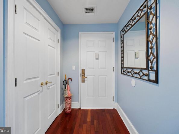 1500 Chestnut Street 18A, Philadelphia PA 19102