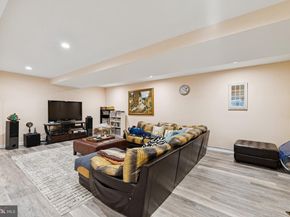 6625 Weatheford Court, Mclean VA 22101