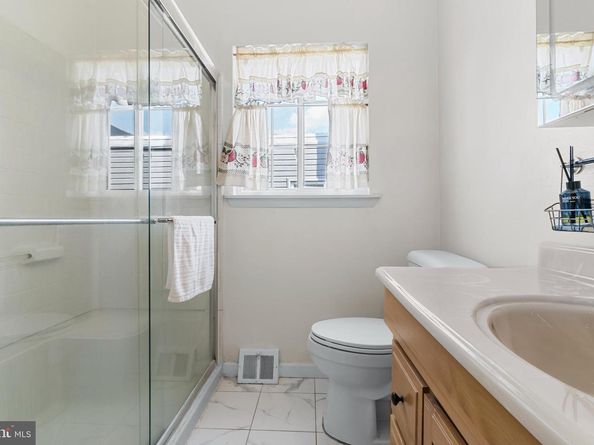 9028 Brous Avenue, Philadelphia PA 19152