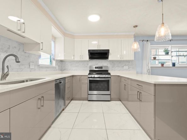 9028 Brous Avenue, Philadelphia PA 19152