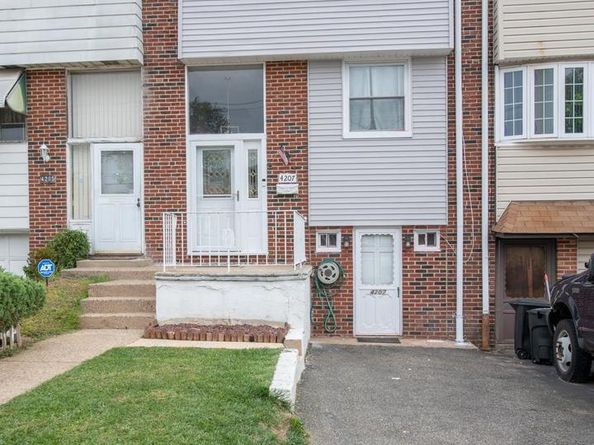 4207 Fairdale Road, Philadelphia PA 19154
