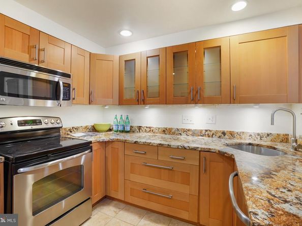 1080 Wisconsin Avenue NW 1004, Washington DC 20007