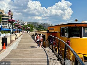 1080 Wisconsin Avenue NW 1004, Washington DC 20007