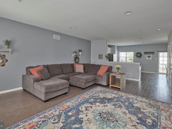 143 Graystone Drive, Feasterville Trevose PA 19053