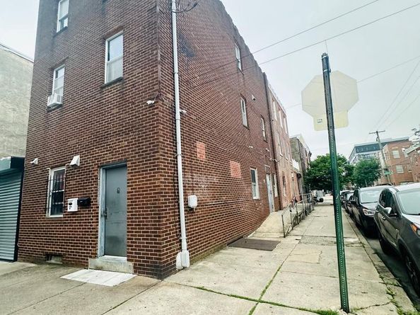2000 E Cumberland Street, Philadelphia PA 19125