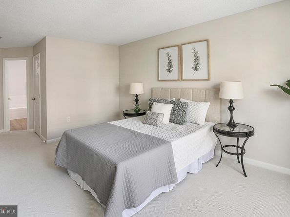 247 S Pickett Street 301, Alexandria VA 22304
