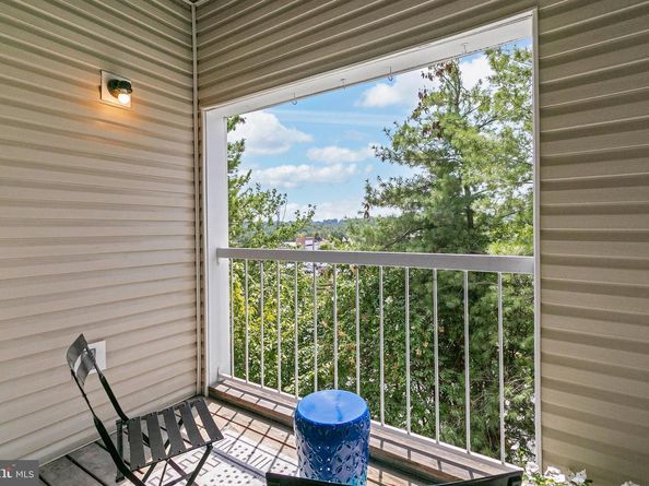 247 S Pickett Street 301, Alexandria VA 22304