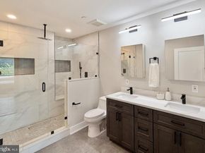 1806 D Street NE 9, Washington DC 20002