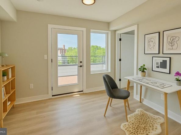 1806 D Street NE 9, Washington DC 20002