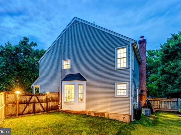 21031 Thoreau Court, Sterling VA 20164