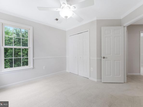 21031 Thoreau Court, Sterling VA 20164