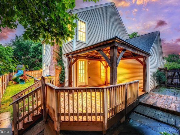 21031 Thoreau Court, Sterling VA 20164