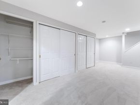 21031 Thoreau Court, Sterling VA 20164