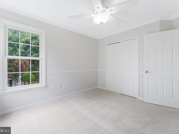 21031 Thoreau Court, Sterling VA 20164