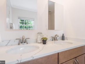 21031 Thoreau Court, Sterling VA 20164