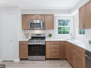 21031 Thoreau Court, Sterling VA 20164