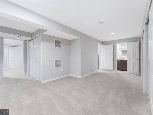 21031 Thoreau Court, Sterling VA 20164