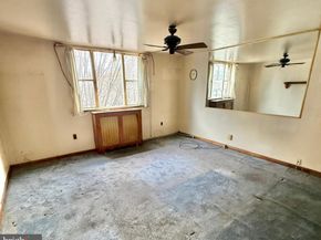 1501 S Hollywood Street, Philadelphia PA 19146