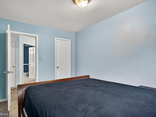 902 Old River Way Court, Sterling VA 20164