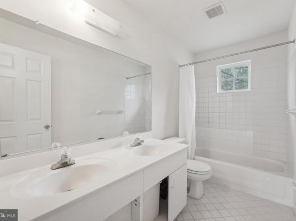4221 Enders Way, Doylestown PA 18902