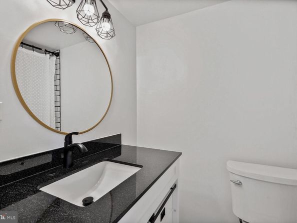 2910 Kings Chapel Road 04/15, Falls Church VA 22042