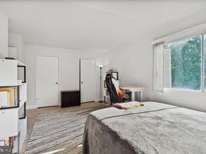 2910 Kings Chapel Road 04/15, Falls Church VA 22042