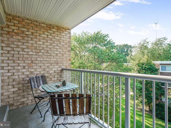 2910 Kings Chapel Road 04/15, Falls Church VA 22042