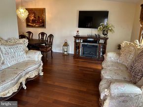 8853 Calvert Street, Philadelphia PA 19152