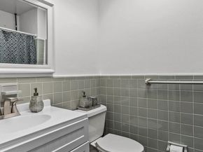 8853 Calvert Street, Philadelphia PA 19152