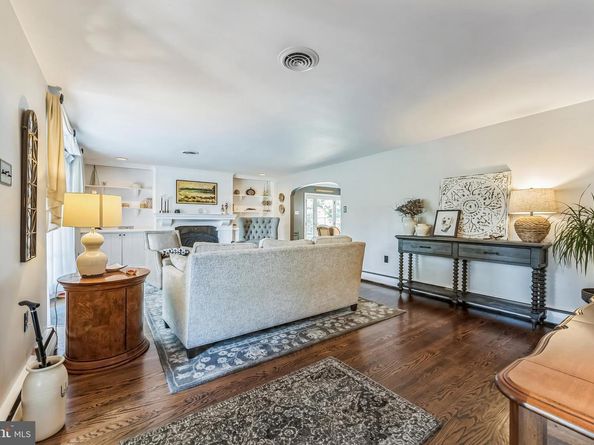 1350 King Road, Huntingdon Valley PA 19006
