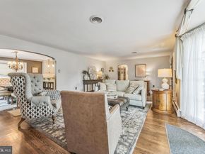 1350 King Road, Huntingdon Valley PA 19006