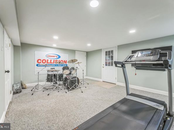 1350 King Road, Huntingdon Valley PA 19006