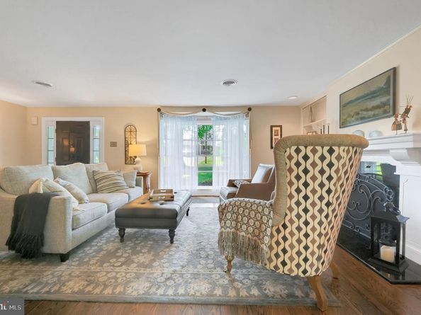 1350 King Road, Huntingdon Valley PA 19006
