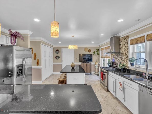 7504 Walnut Hill Lane, Falls Church VA 22042