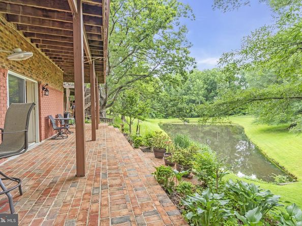 7504 Walnut Hill Lane, Falls Church VA 22042