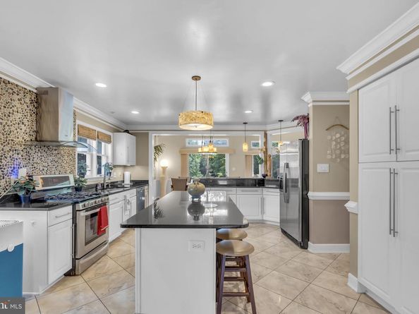 7504 Walnut Hill Lane, Falls Church VA 22042