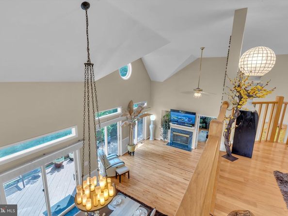 7504 Walnut Hill Lane, Falls Church VA 22042