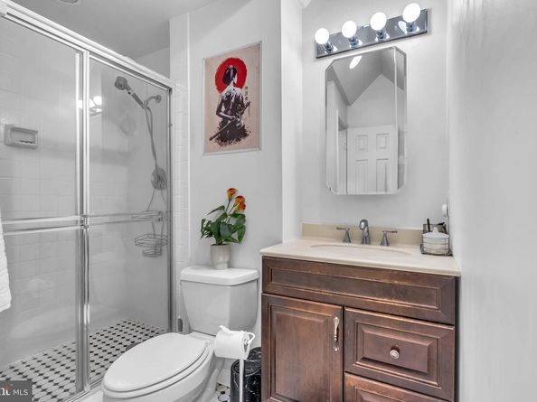7504 Walnut Hill Lane, Falls Church VA 22042