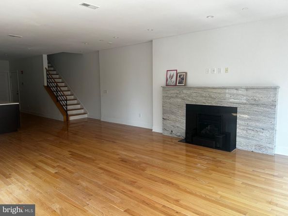 110 Naudain Street 4, Philadelphia PA 19147