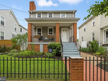 3921 22nd Street NE