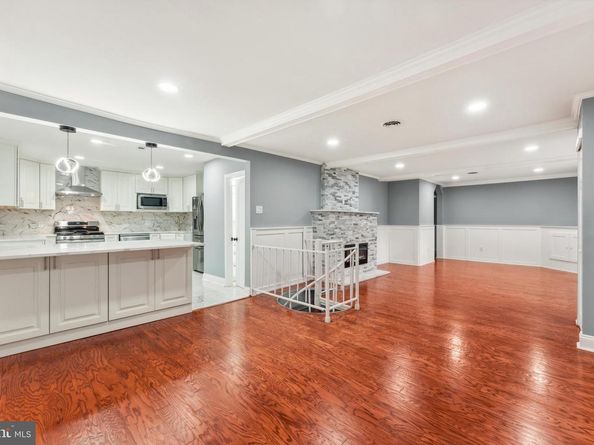 905 Henrietta Avenue, Huntingdon Valley PA 19006