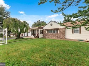 905 Henrietta Avenue, Huntingdon Valley PA 19006