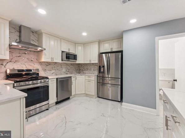905 Henrietta Avenue, Huntingdon Valley PA 19006