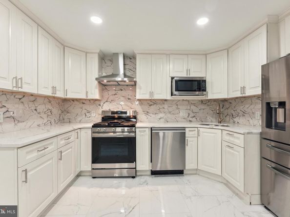 905 Henrietta Avenue, Huntingdon Valley PA 19006