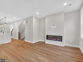 140 Shannon Mews, Alexandria VA 22304
