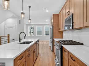 140 Shannon Mews, Alexandria VA 22304