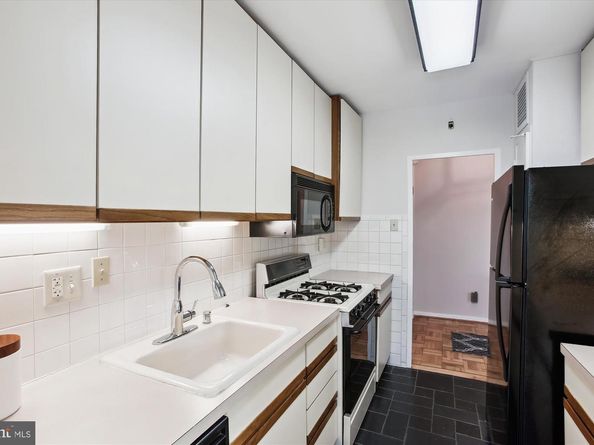 2475 Virginia Avenue NW 321, Washington DC 20037