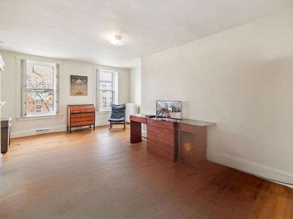 2012 R Street NW, Washington DC 20009